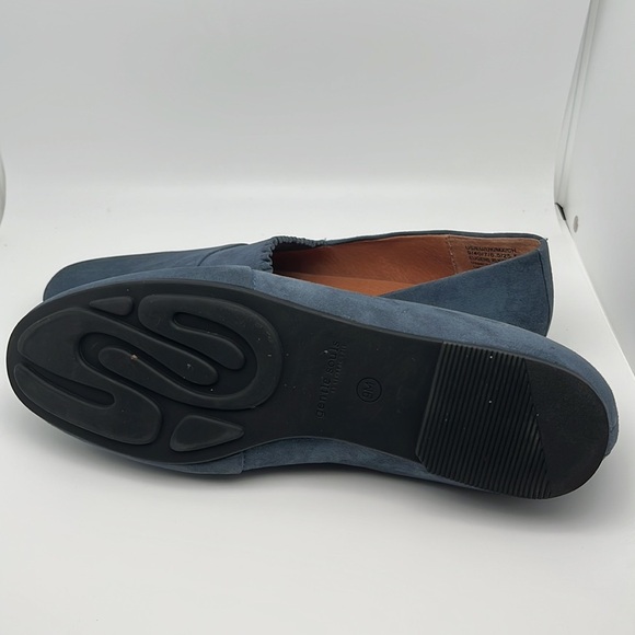 Gentle Souls by Kenneth Cole Women's Eugene Ruffle Flats Shoes in Ocean Size 9 - Picture 8 of 10